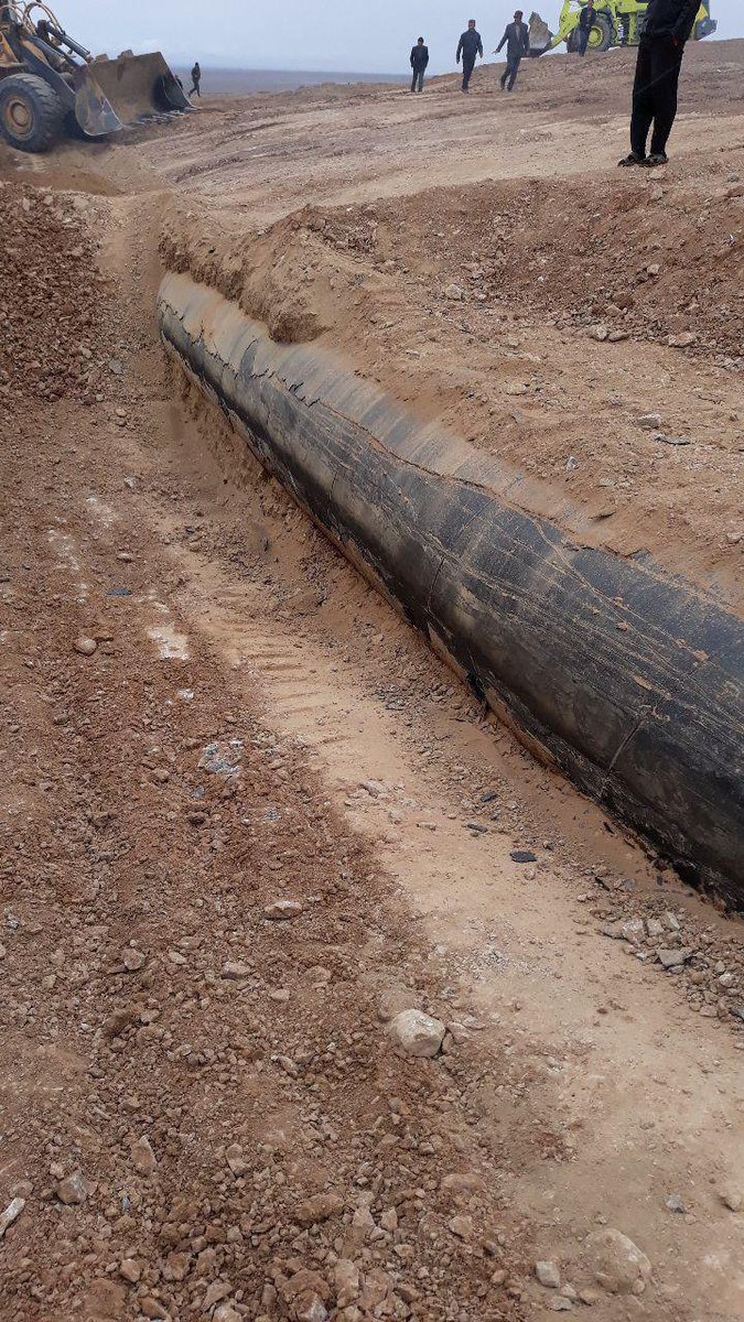 BabakTaghvaee's tweet photo. #BREAKING: Water Conflict in #Iran! A bunch of arrogant farmers of #Isfahan just exploded the main water supply pipe of city of #Yazd! They want water for farming ignoring the fact that, the people of Yazd need it to drink. This was a stupid way to protest! #StupidProtesters https://t.co/C7mgJkOpTP