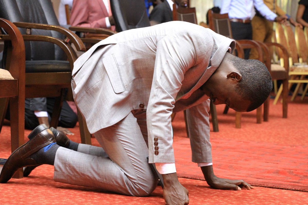 alexengola's tweet photo. Hosanna to Jehovah
You are the air that I breathe 
Hallelujah Hallelujah 
In you I live and move and have my being 

#NoCarryOver 
#AllRoundBreakthrough
#AGFC https://t.co/BMatkb0omK