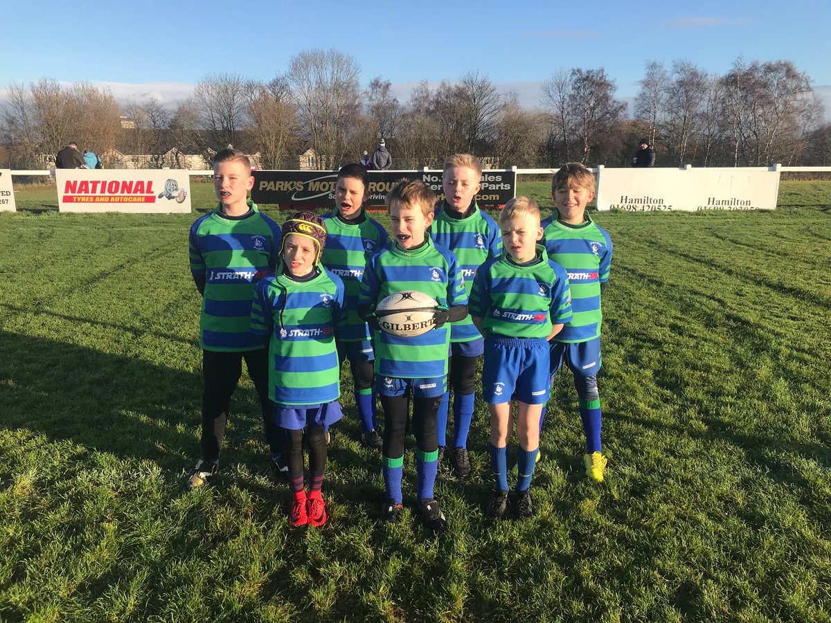 AlWithAni's tweet photo. ⁦@HamiltonBulls⁩ P6. Ready to play @dumfries and ⁦@ChieftainsRC⁩.  First outing for their new strips!  Thanks to Strathair for sponsoring our mini bulls! https://t.co/fHPS69IpOn