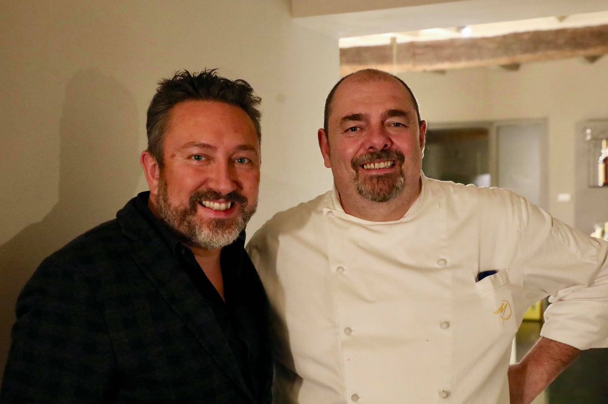 AltissimoCeto's tweet photo. ANTEPRIMA Cartoline da una STRAORDINARIA cena presso Massimiliano Poggi Un grande GRAZIE Max Poggi! Stay tuned on https://t.co/UFol0YqQqU #ViaggiatoreGourmet #AltissimoCeto
@maxpoggi https://t.co/P4dr2eaVcM