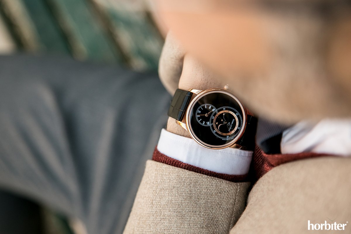 Horbiter's tweet photo. Hands-on with the @Jaquet_Droz Grande Seconde Moon Black Enamel https://t.co/KzEKGs32lM #horbiter #jd280 #watches #luxury https://t.co/CDIaZtEMx0