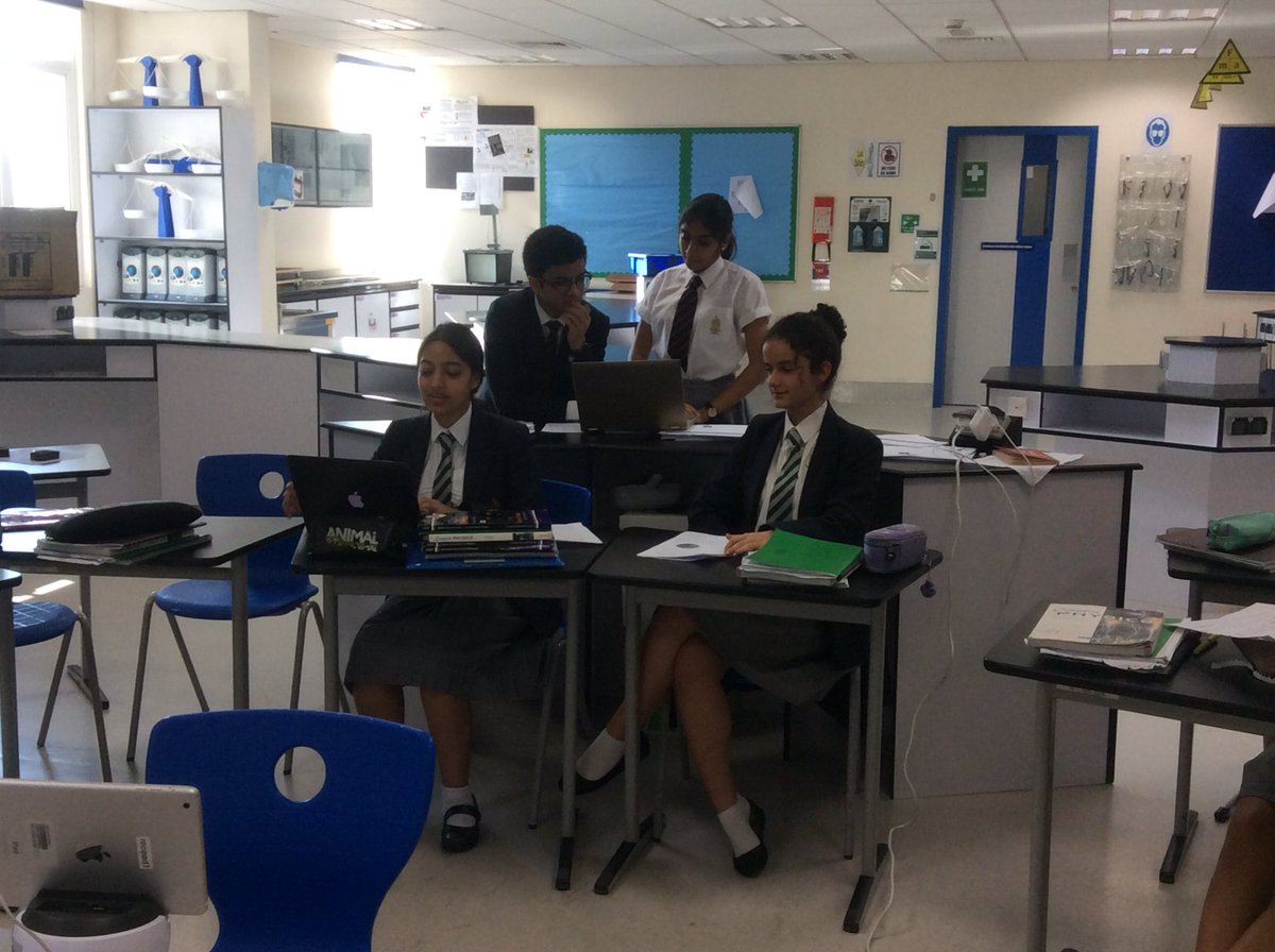 ReptonDXBPhysic's tweet photo. Year 11’s presenting and debating energy resources. Emission v usefulness debate to come https://t.co/qIgaeSdjVP