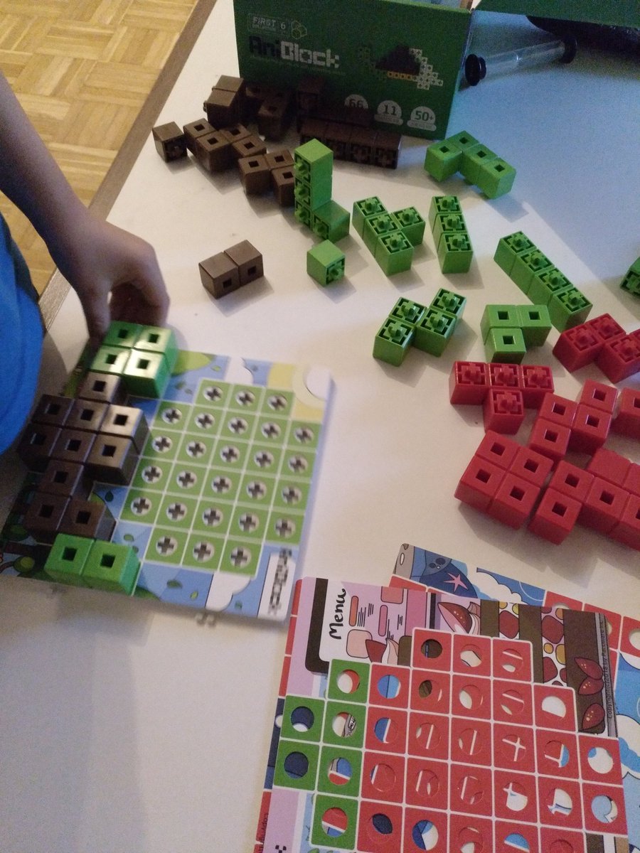 keep_me_smiling's tweet photo. Was man am Morgen nach dem Besuch der Kreativ-/Spielemesse halt so macht. #AniBlock https://t.co/knvbQ57TlM