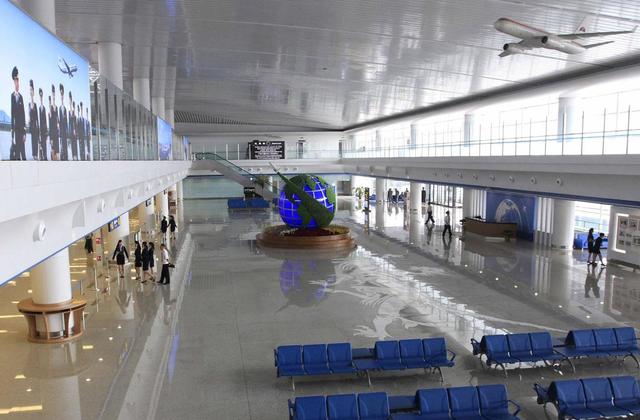105Building's tweet photo. FREE SHUTTLE: From SUNAN INTERNATIONAL - RYUGYONG @105Building HOTEL!

DAILY! https://t.co/ZoDsHXnNkU