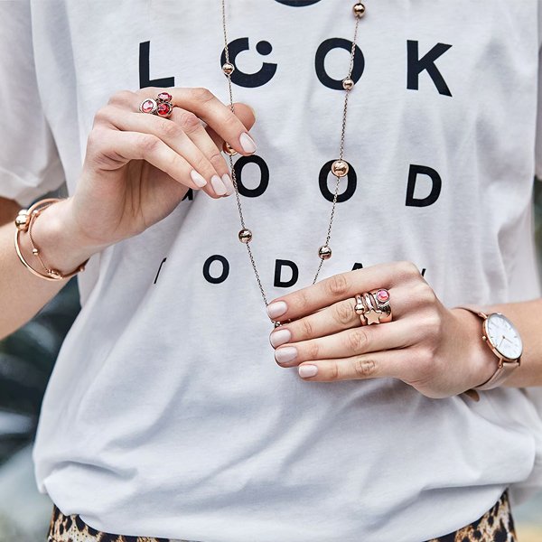 MvJoyerosElPalo's tweet photo. .Preciosos #anillos #intercambiables.
#malaga #qudo #qudointerchangeable #ringinspiration #jewelleryinspiration #ringlover #jewelleryaddict #accessorize #hannover #sparklingjewelry #goldplatedring #jewelrylover #jewelry #bijoux #accesorios #complementos #moda #cosasbonitas https://t.co/vVb3Y1Ty9L