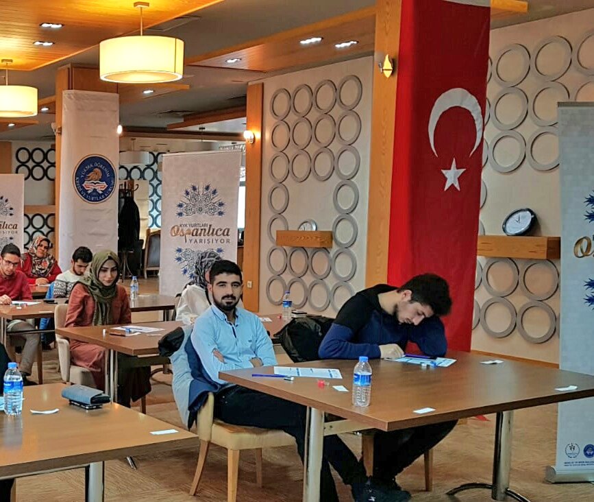 AnkaraKYGM's tweet photo. Türkiye geneli KYK Yurtlarında yapılan Osmanlıca sınavlarında illerinde birinci olan ve yarı finalde yarışacak gençleri ağırladık.

Devam eden yarı final sınavında yarışan tüm gençlere başarılar diliyoruz.
#BenimYurdumKYK https://t.co/1aQvssr9cb
