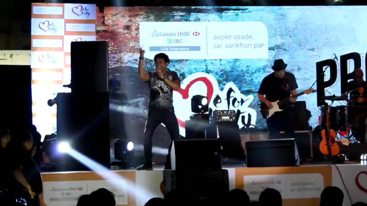 BeingTeJan's tweet photo. Absolutely loved seeing @K_K_Pal perform LIVE last night to some of the chartbusters like Tadap Tadap Ke, Khuda Jaane, Tu Jo Mila, Tu Hi Meri Shab Hai, Pyaar Ke Pal, Yaaron Dosti, Tu Aashiqui Hai, Kya Mujhe Pyaar Hai, Hai Junoon, Tune Maari Entriyaan, Labon Ko, etc. #MeForMyCity https://t.co/PSo304KWoR