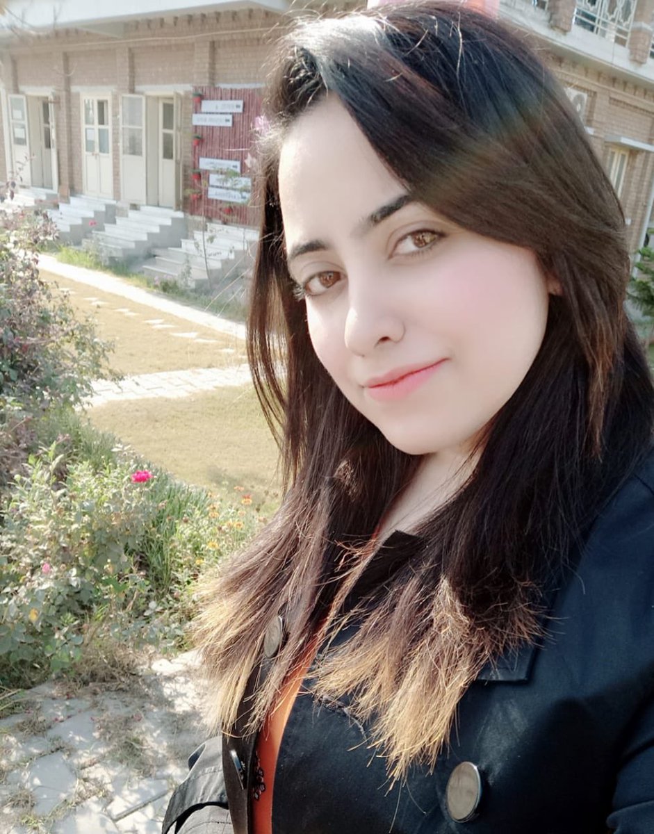 YamsaOfficial's tweet photo. A sunny day is love 😍
#winters #favseason #winteroutfit #black #sun #sunshine🌞 #sunkissed #loveit #beautifulday #beautifulme #🙈 #lovelyday #singer #singerslife #singerschoices☺️

Instagram:
https://t.co/wZQ3lgkuxc
Facebook:
https://t.co/Q84x7lfIGR https://t.co/JkETnQJdTF