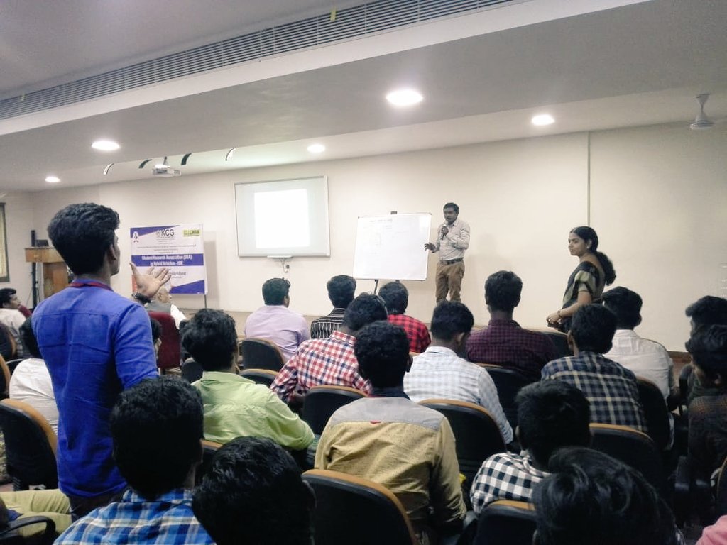 RamyaReddy012's tweet photo. #KCGEEE inaugurated students research association (SRA) in hybrid vehicles collaborated with ISIE @KCGtechnology , Mr.suroju Ramakrishnan,Manager, @NissanRenault1 was chief guest& discussed latesttechnologies in hybridvehicles #KCGCollegeOfTechnology @albertprayan @deiva_sundari https://t.co/8xuxYIzkZ7