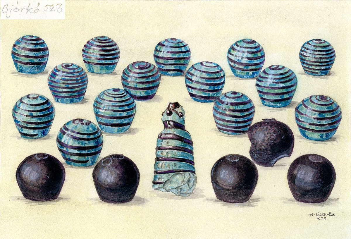 EliGurevich's tweet photo. Tawlbwrdd, the Welsch variation of the Viking game, Hnefatafl.

#Hnefatafl #MedievalGames #Tafl #Tawlbort #Tawlbwrdd #VikingGames https://t.co/rXoklJj4Vc https://t.co/NNymw4C6CJ
