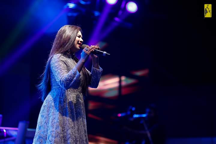 SonaSsg's tweet photo. *EXCLUSIVE CLICKS*
Some endearing moments!
The Nightingale of India @shreyaghoshal mesmerized #AbuDhabi at Indian Cultural & social center on the event of "UAE INDIA FEST" on #16Nov18 by her flawless performance!
#ShreyaGhoshalLiveInConcert
#SGMagic on spot! ๐ https://t.co/RfQnIsfDl7