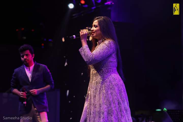 SonaSsg's tweet photo. *EXCLUSIVE CLICKS*
Some endearing moments!
The Nightingale of India @shreyaghoshal mesmerized #AbuDhabi at Indian Cultural & social center on the event of "UAE INDIA FEST" on #16Nov18 by her flawless performance!
#ShreyaGhoshalLiveInConcert
#SGMagic on spot! ๐ https://t.co/RfQnIsfDl7