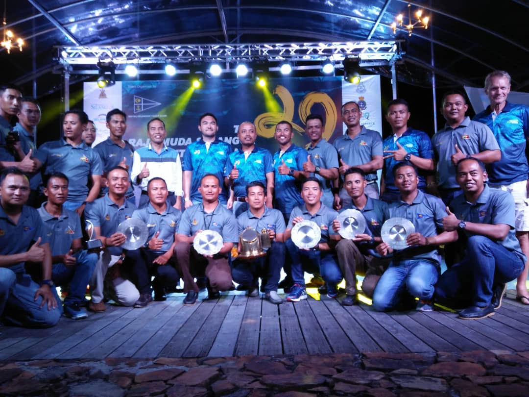 kdptldm's tweet photo. Congratulations! Another colourful achievement for you YBhg Tan Sri, from PLKA KDP. Sailing boats Marikh crowned overall winner of Class 6 in the Raja Muda Selangor International Regatta (RMSIR) 2018. 

@tldm_rasmi @MPPL_TLDM @mykamarul @ArisAdiTanBinA1 @fmyeor @jamaludinsairi https://t.co/Jz147Px3cQ