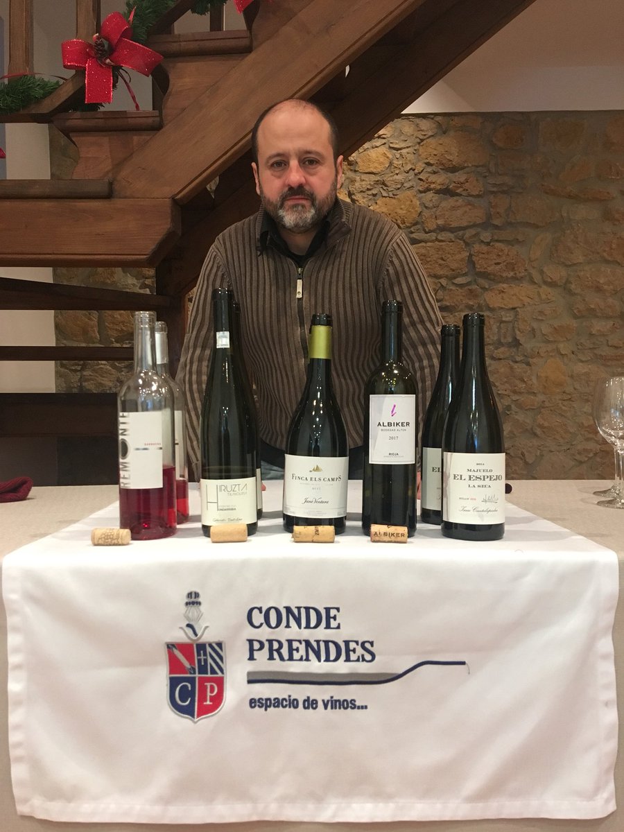 CondePrendes's tweet photo. Gran cata de iniciación esta semana en #condeprendes dirigida por @sibaritastur #asturias #wine #CatadeVinos @hiruztatxakolin @janeventura1914 @bodegasaltun @cantayano https://t.co/nbXGmwtAfN