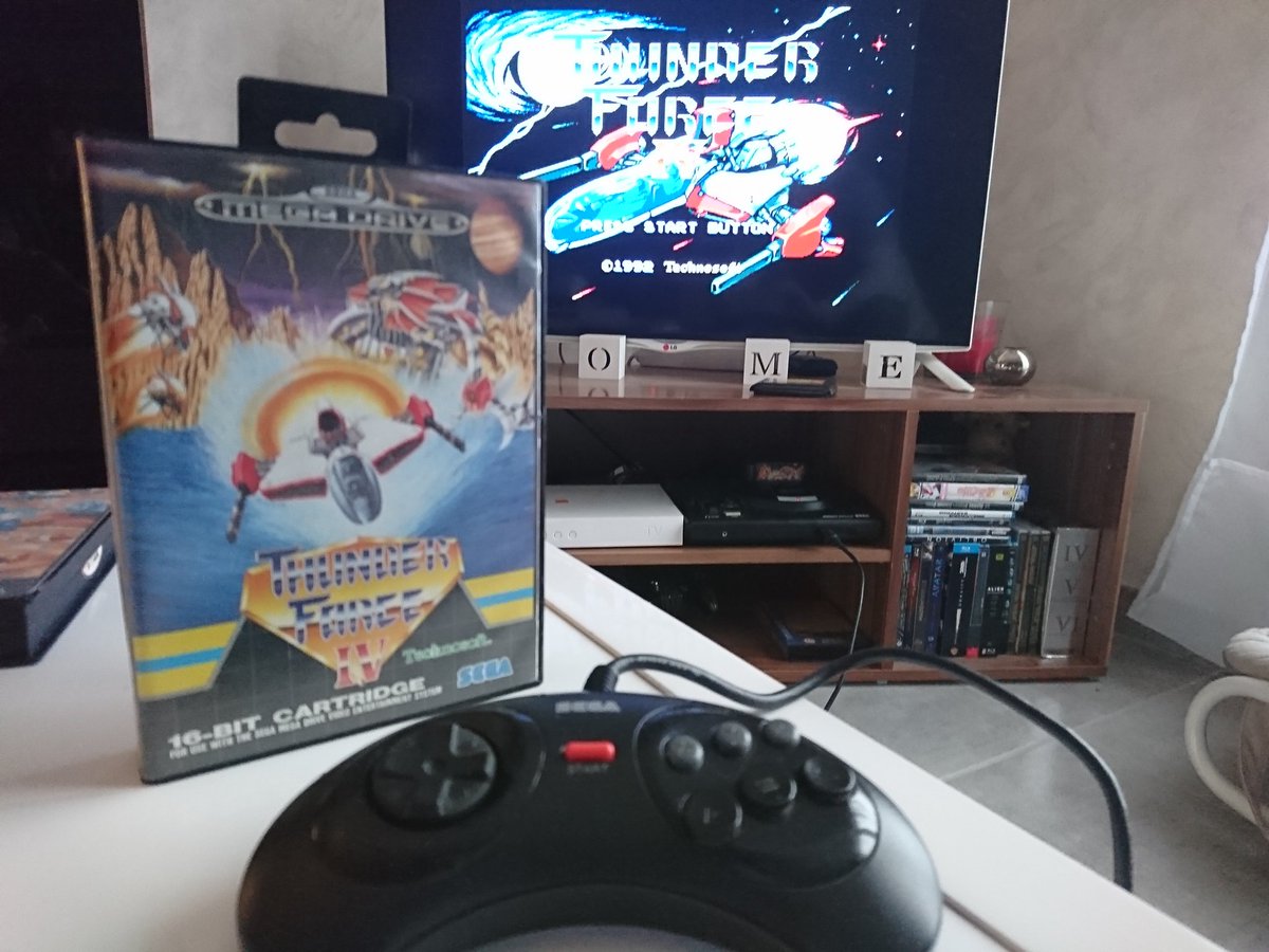 ffdek's tweet image. #CIBSunday
#ThunderForceIV on Megadrive.
Best horizontal Shmup Ever. 😉
