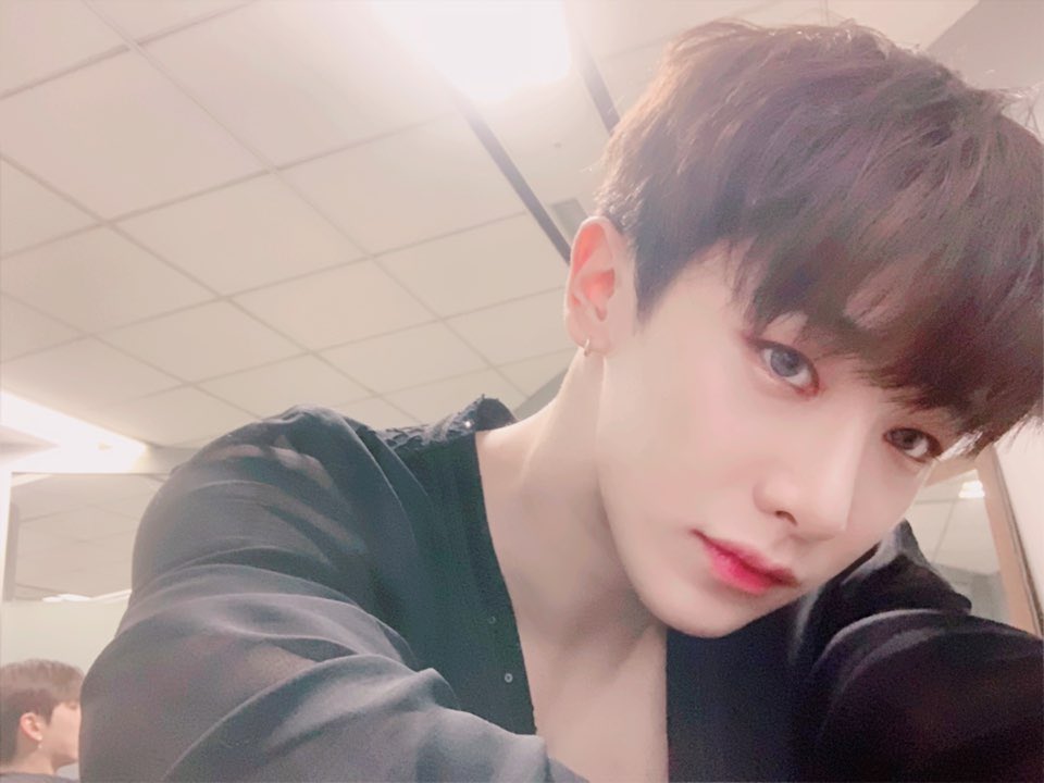 OfficialMONSTAX's tweet photo. [#원호] 막방까지 좋은 추억 많이 만들어줘서 고마워요 몬베베 사랑해요 https://t.co/MilY4mfTfI