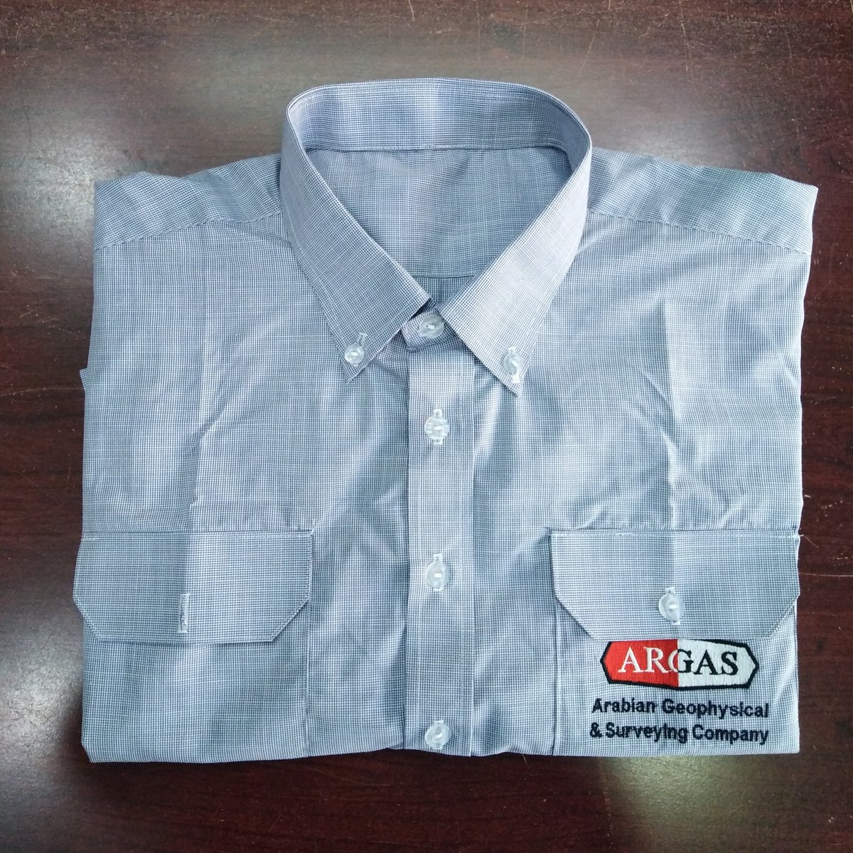 أرقى الأقمشة لتفصيل الأقمصة الرسمية مع تطريز شعار المنشأة #الاحساء