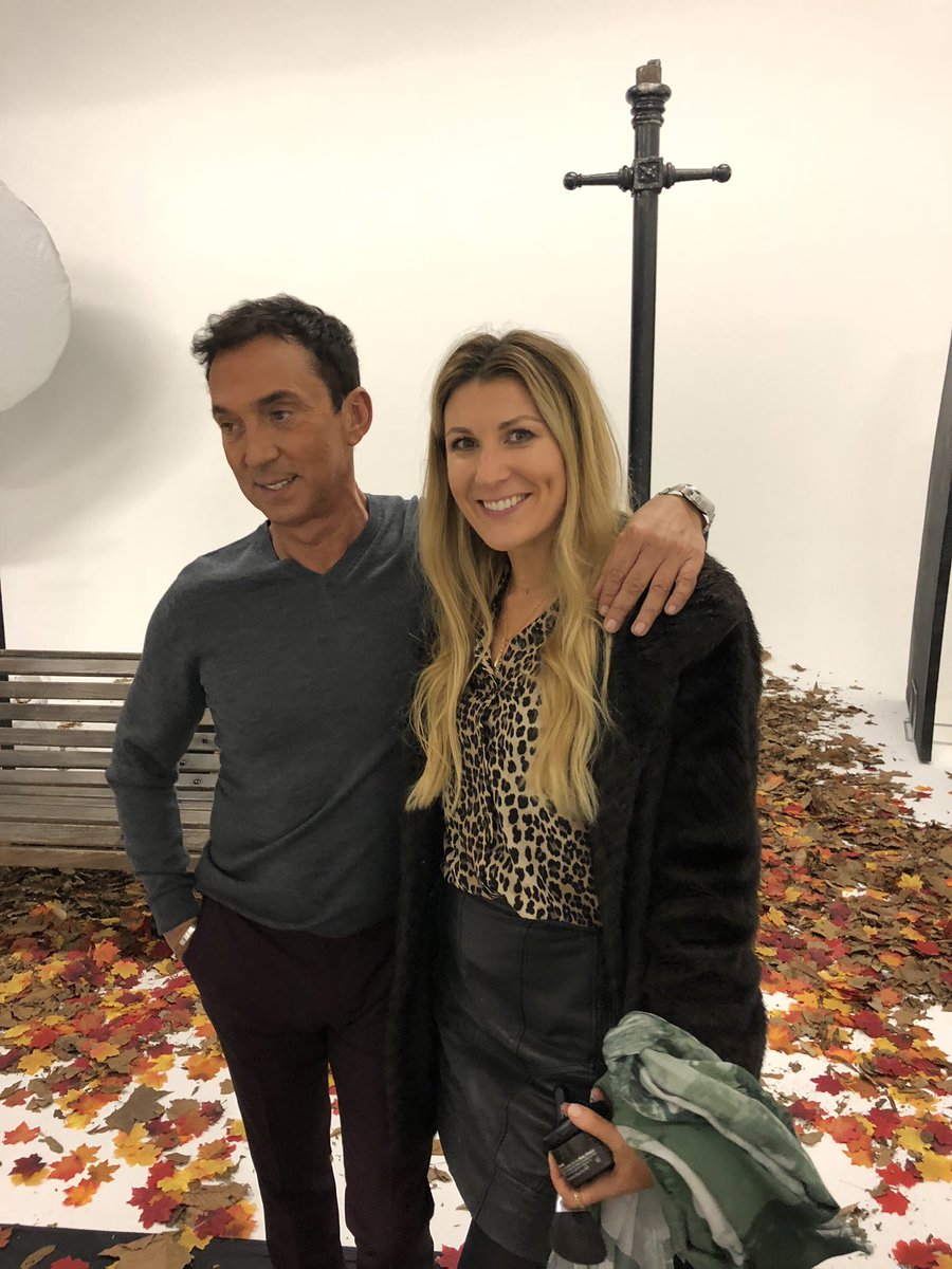 Alice_Theobald's tweet photo. #HappySunday guys! Thank you @BrunoTonioli for another #funday 💜 @EventMagUK @RachelGold3 #stylequeen @jaybrooksphoto #supersnapper #grooming #byAliceTheobald 💙💚 https://t.co/j5m08K8ZHj