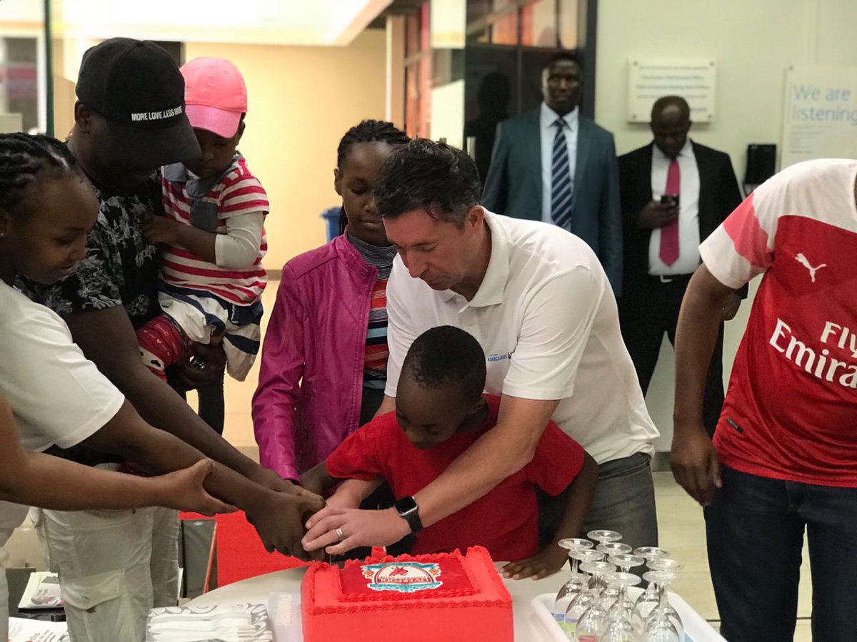 AbsaKenya's tweet photo. Good morning Superfans...Who wants cake? π #RobbieInKenya #SuperFansUnited https://t.co/i3baJqOB5O