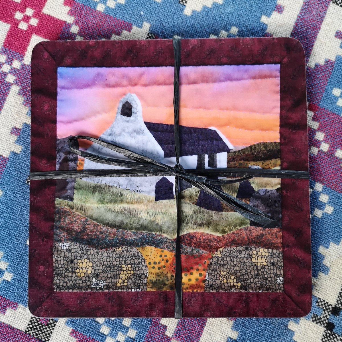 quiltedpatchco's tweet image. We have a very limited number of sets of 4 or 6 'church by the sea' gloss finish square placemats. 

A set of 4 is usually £26 but now £16, a set of 6 is usually £39 but now £24.

Can either collect from Aberarth if local or add £2.95 postage. Ideal Christmas presents!