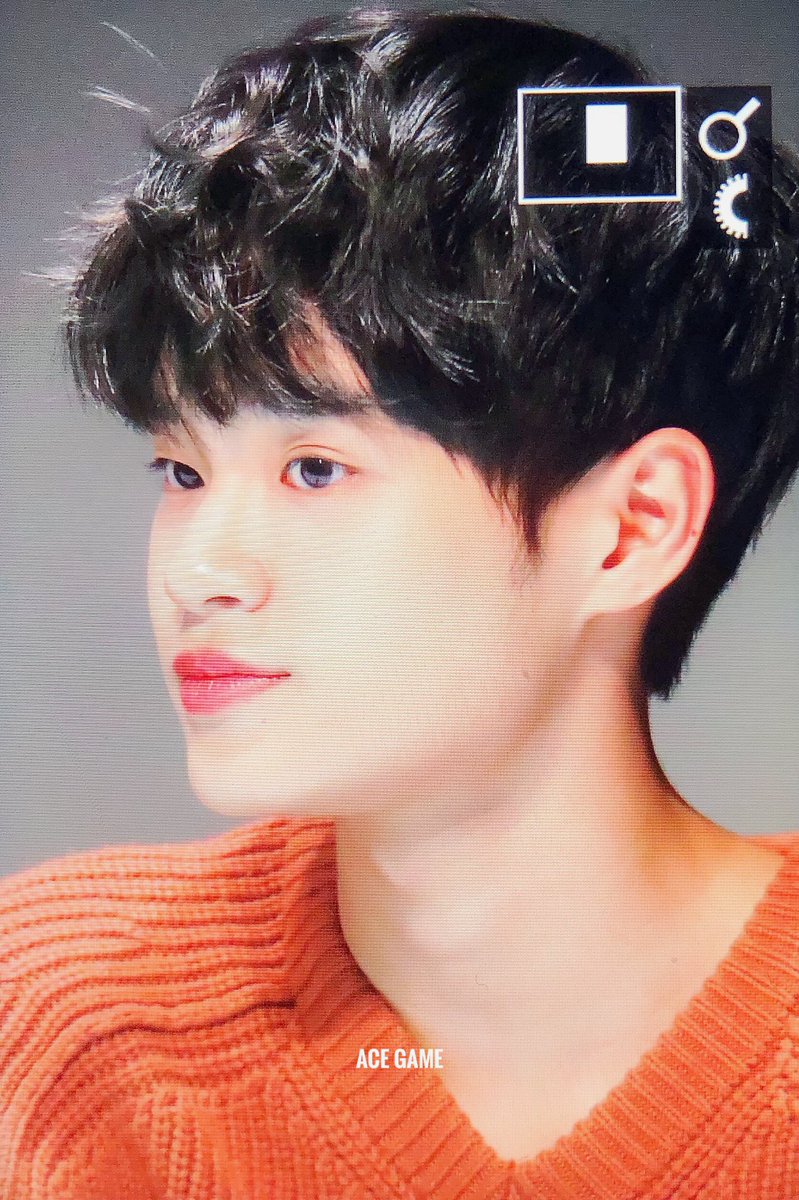 ACEGAME_DH's tweet photo. 181125 미모무엇 #대휘 #이대휘 #DAEHW https://t.co/gqBMjVq9i9