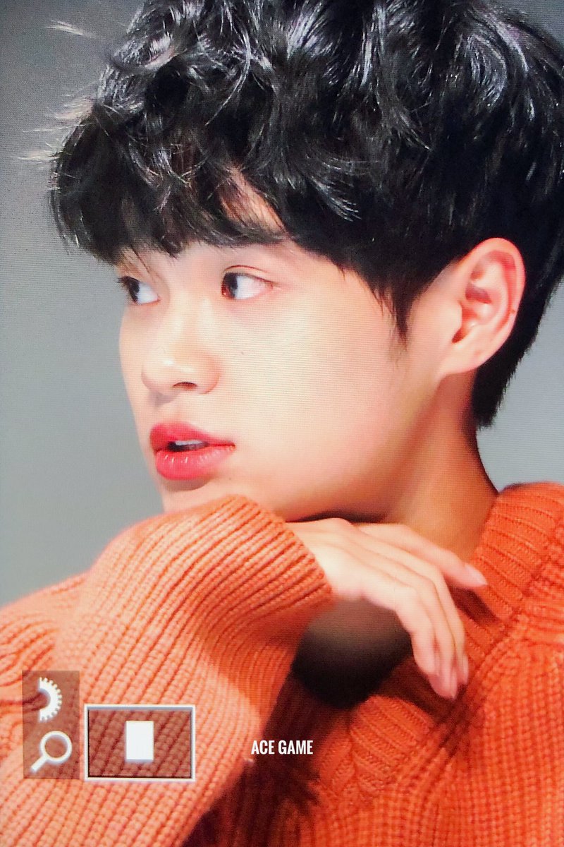 ACEGAME_DH's tweet photo. 181125 미모무엇 #대휘 #이대휘 #DAEHW https://t.co/gqBMjVq9i9