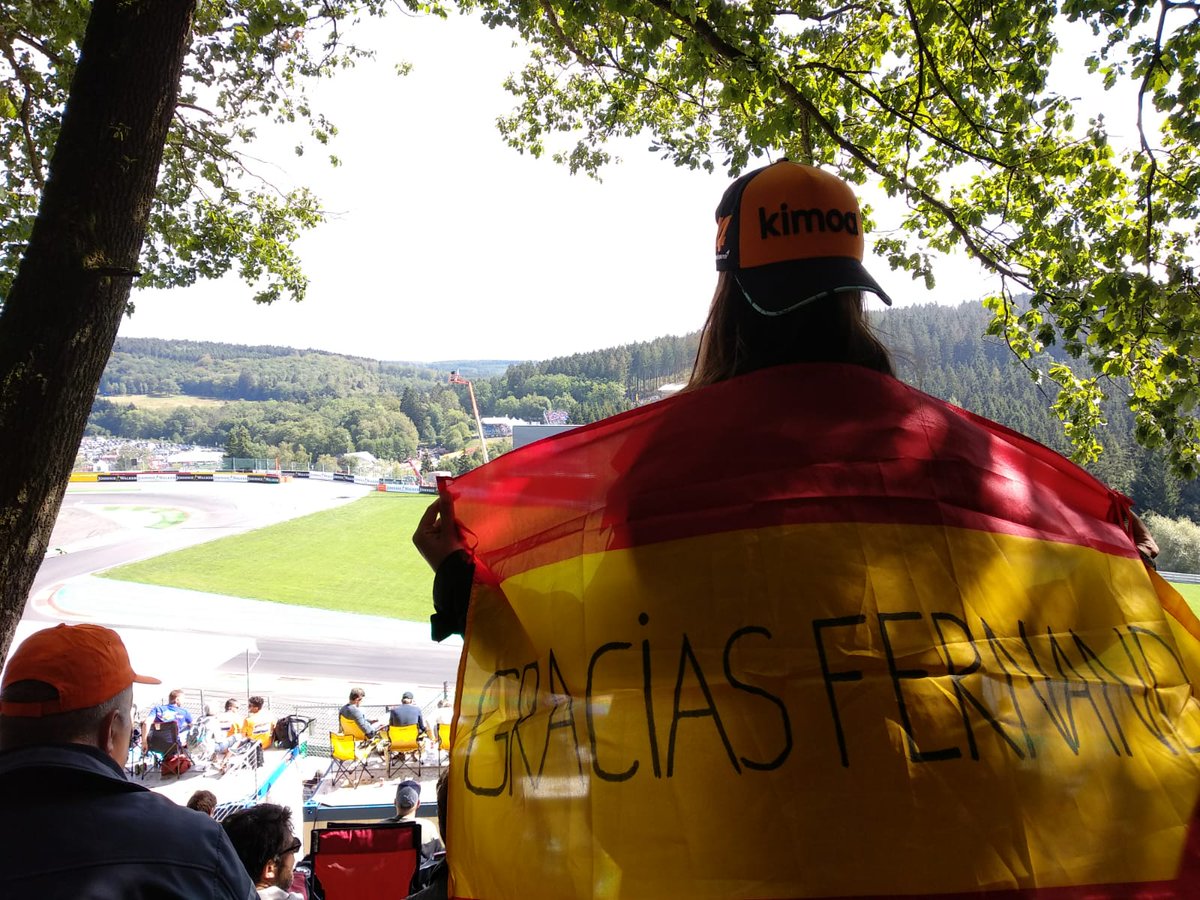Princidita's tweet photo. Me siento muy afortunada y privilegiada de haber disfrutado prácticamente de todos tus años en @F1 .Eres ejemplo de dedicación, lucha y pasión.Has llenado de emoción nuestras casas un fin de semana tras otro. Te echaremos de menos. #GraciasFernando #NerverSurrender
@alo_oficial https://t.co/CrZP5FFreR