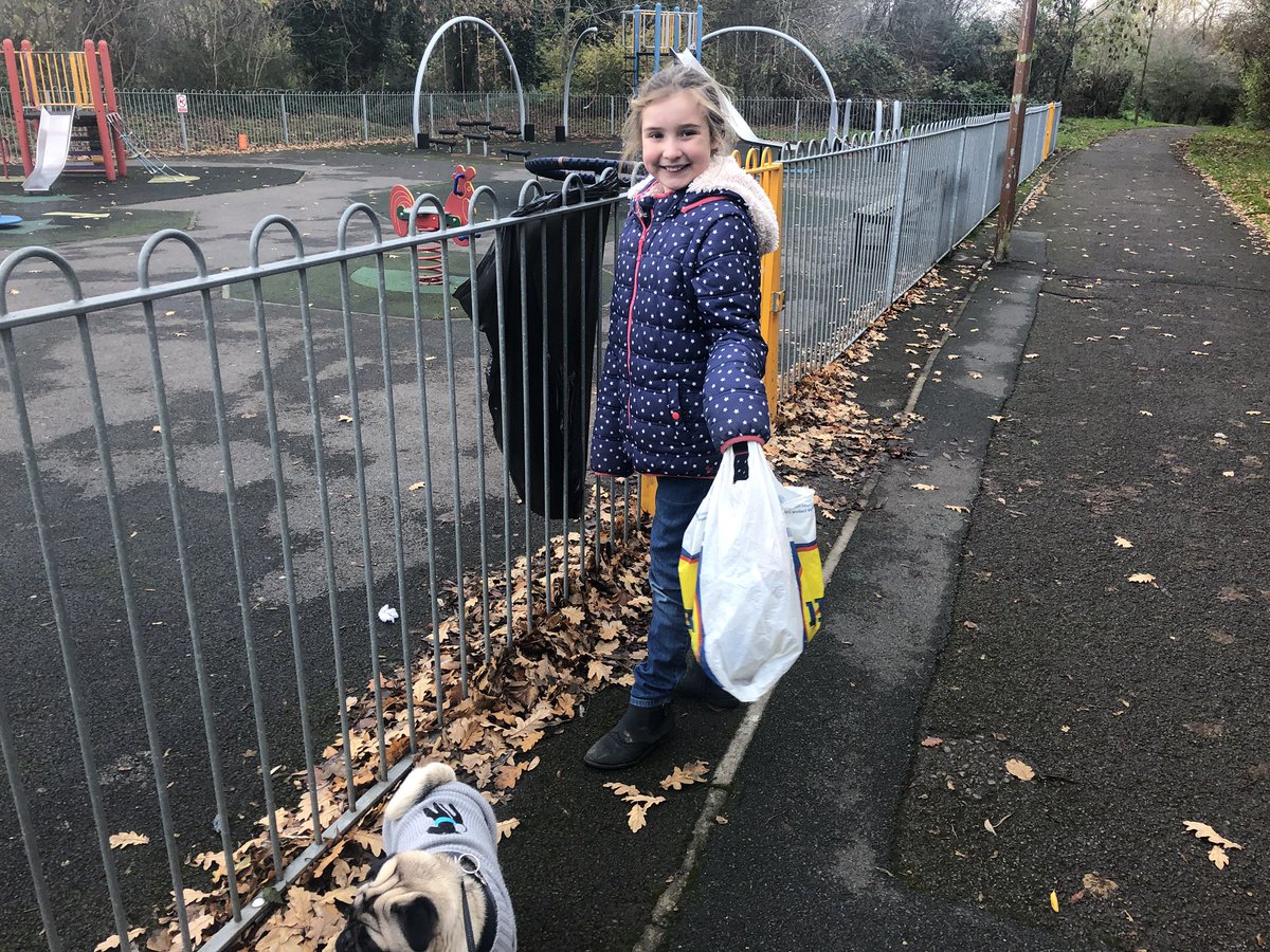 Another bag of rubbish cleared from <a href="/Shaw_Ridge/">Shaw Ridge</a> school today.  <a href="/boris_pug/">Boris the Pug</a> helped too! #LitterWarriors #KeepSwindonClean