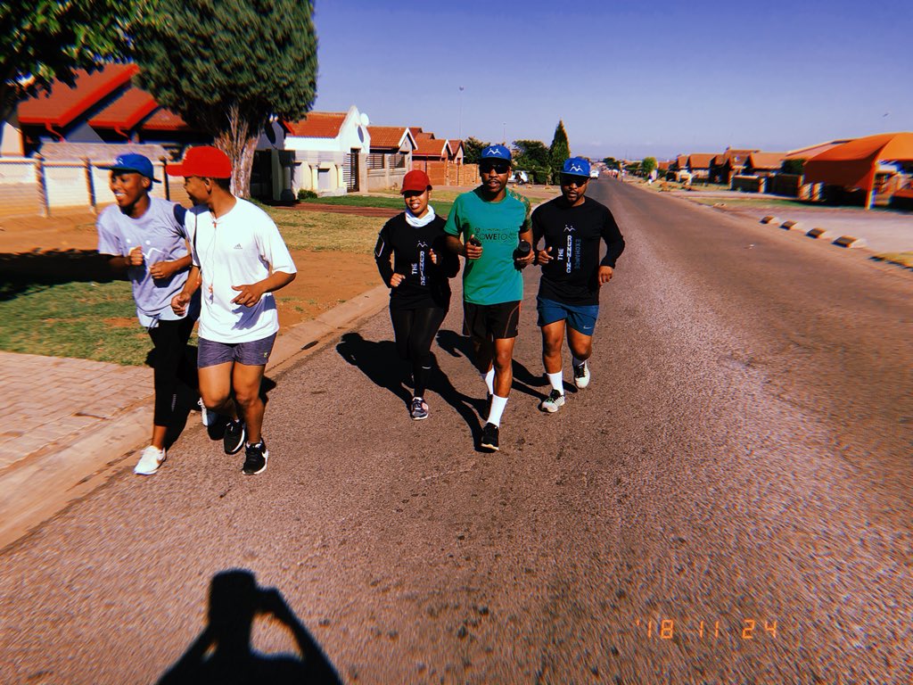 TREHOUSESBK's tweet photo. DECEMBER IS COMING, STAY HEALTHY!
#therunningexchange #sebokeng #unityinmotion #runruthless
#runningculture https://t.co/5ECgEW3bCD