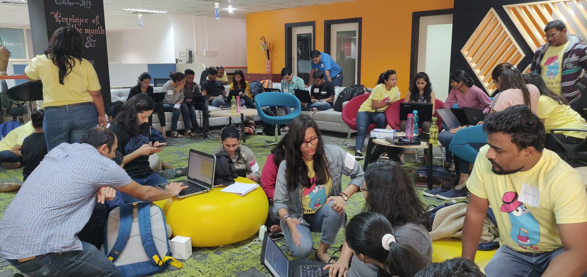 GirlsGolang's tweet image. Attendees making server less chat application at #golanggirlspune #golang #golanggirls