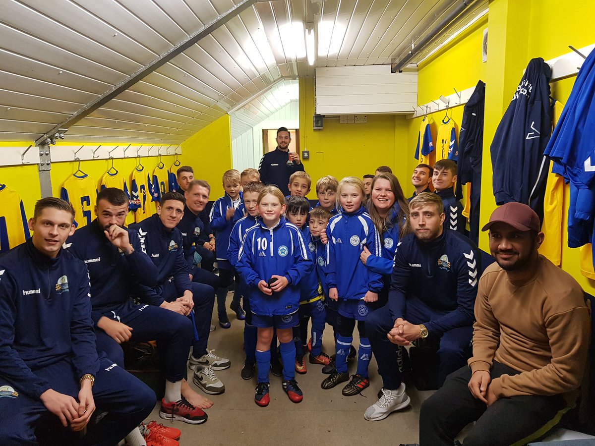 christinitoo's tweet photo. @GosportBFC Thanks for having Lee Rangers Whites U9 team as your lucky mascots yesterday. What a great game, the kids loved it 😁⚽️ https://t.co/nM6hHMOmIh