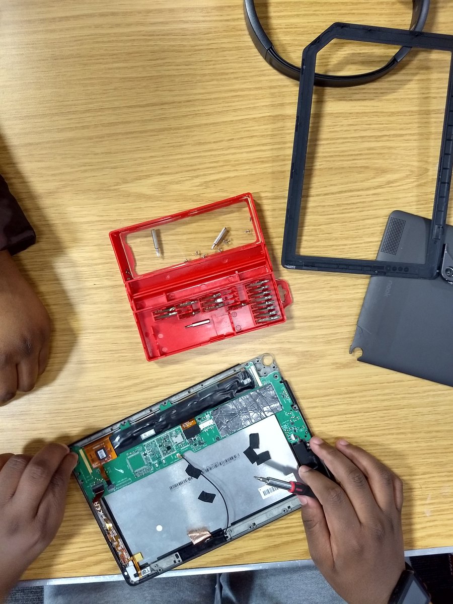 CoderDojoEaling's tweet image. Not just coding at CoderDojo Ealing yesterday!  @CoderDojo @UWL_Outreach