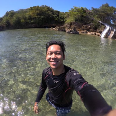 iamvincentandig's tweet image. suluswimming sa tubig before mag swimming sa luha chex #damingtime #whathellweek 🧜🏽‍♂️ #NewProfilePic