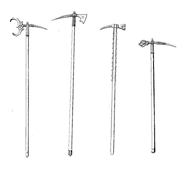 ゲームでは強力な武器「戦槌（ウォー・ハンマー」だが現物は少ないよう