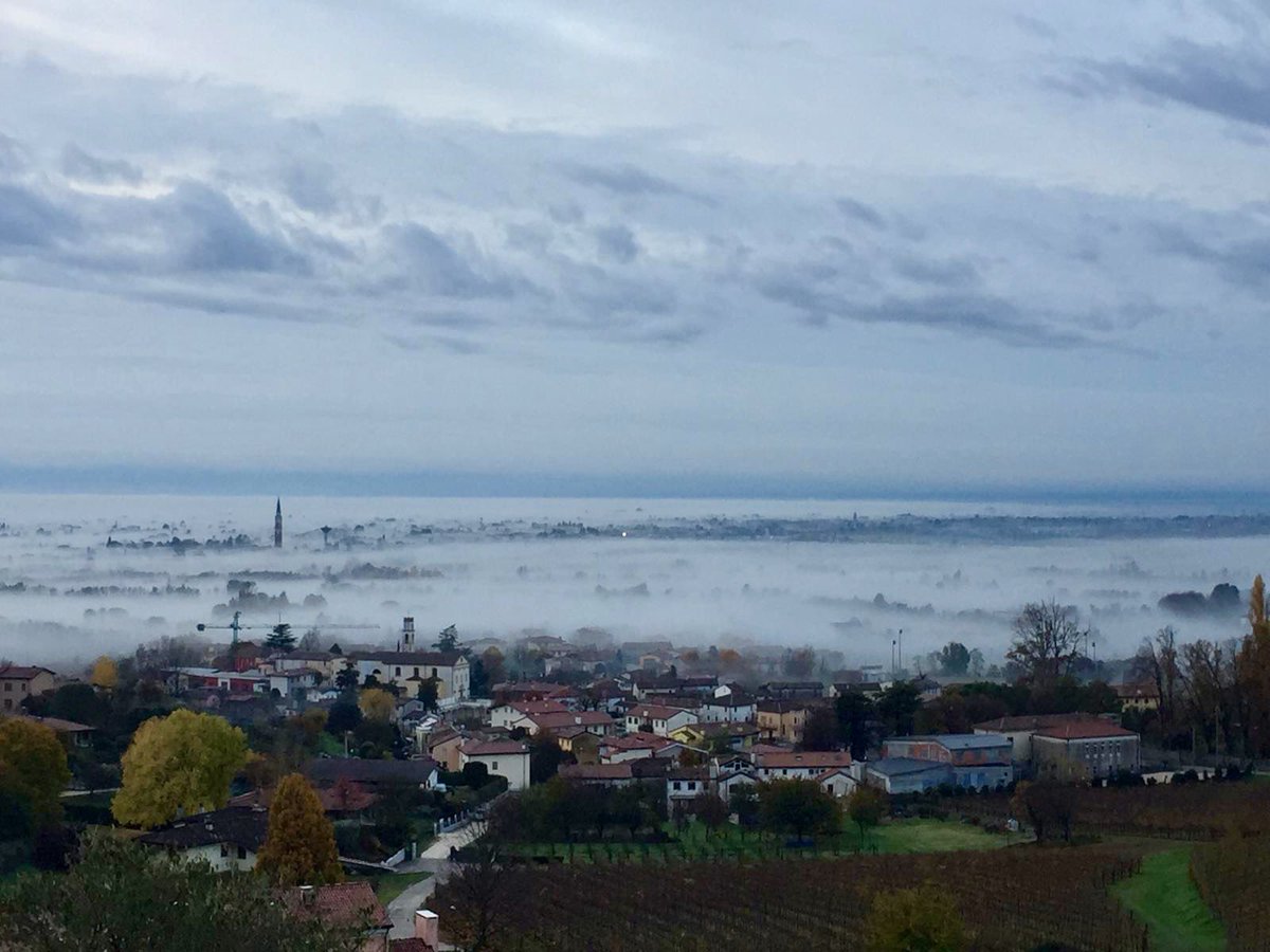 Buongiorno da Villa di Villa di #Cordignano! L’atmosfera ideale per l’appuntamento di oggi pomeriggio al Castello di Cordignano 'Castelat' con lo spettacolo di Veneto del Mistero! Grazie a Je Je per le foto.

#VisitVeneto #VisitTreviso #VisitCordignano