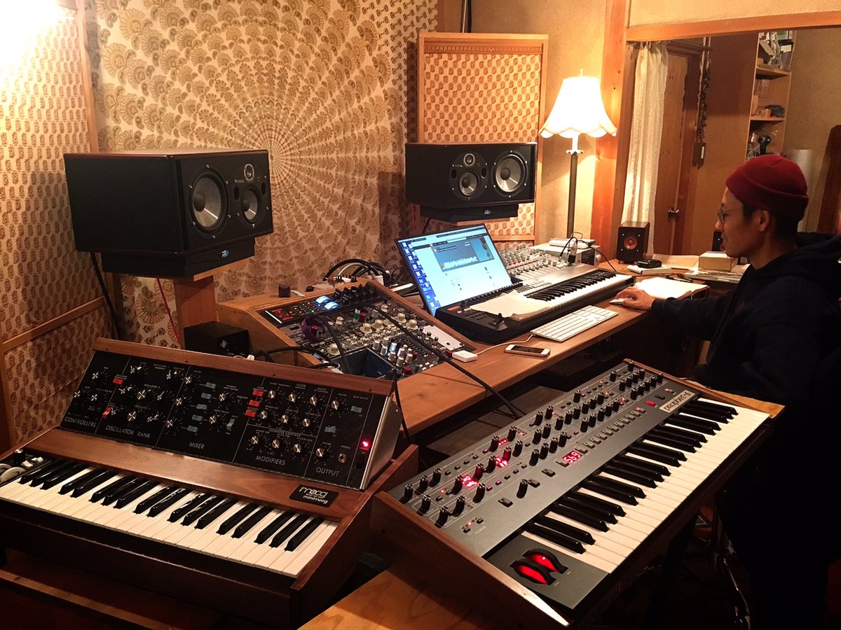 nagipan_jp's tweet photo. 創作意欲が掻き立てられます🙏 #evisbeats #moog #prophet #amida_studio https://t.co/DVLCaJvP1b