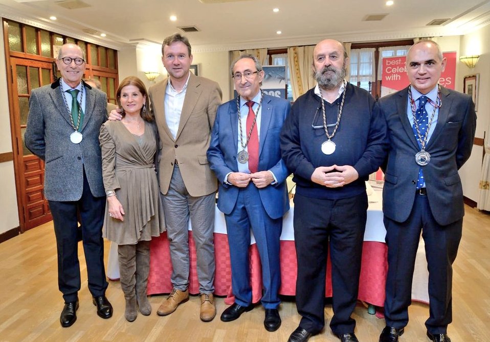 agencia_PCYC's tweet photo. Los nuevos 'académicos del cocido' 2018 destacan el pasado y el futuro de los #PlatosdeCucharas #AntonioDiaz #JulioValles @CocidoCarmen @TabernaPedraza #LuisCarcedo @restauranteojeda @EntreCucharas @agencia_PCYC #gastronomia https://t.co/g9WczX1h4j https://t.co/gPhuG6HRi3