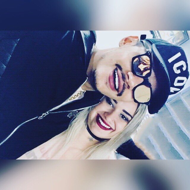 juurooberta's tweet photo. Graças a você, eu entendi o tamanho do amor, e aprendi que quando ele chega, não existe distância e nem obstáculo que o destrua. 💕 @HungriaOficial https://t.co/zLDlfTFGk8