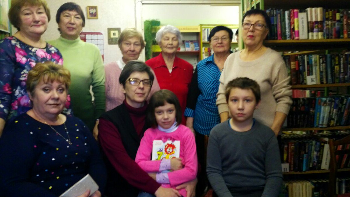 Приволжский -9. 
В микрорайоне был проведен праздник " День матери ". 🌹 🌹 🌹 Поздравления, стихи, чаепитие. 🌸🌸🌸🌸
Счастья и любви вам наши мамы,и чтобы слезы в ваших глазах появлялись только от РАДОСТИ. .<a href="/promadm/">Promadm.samara</a>.