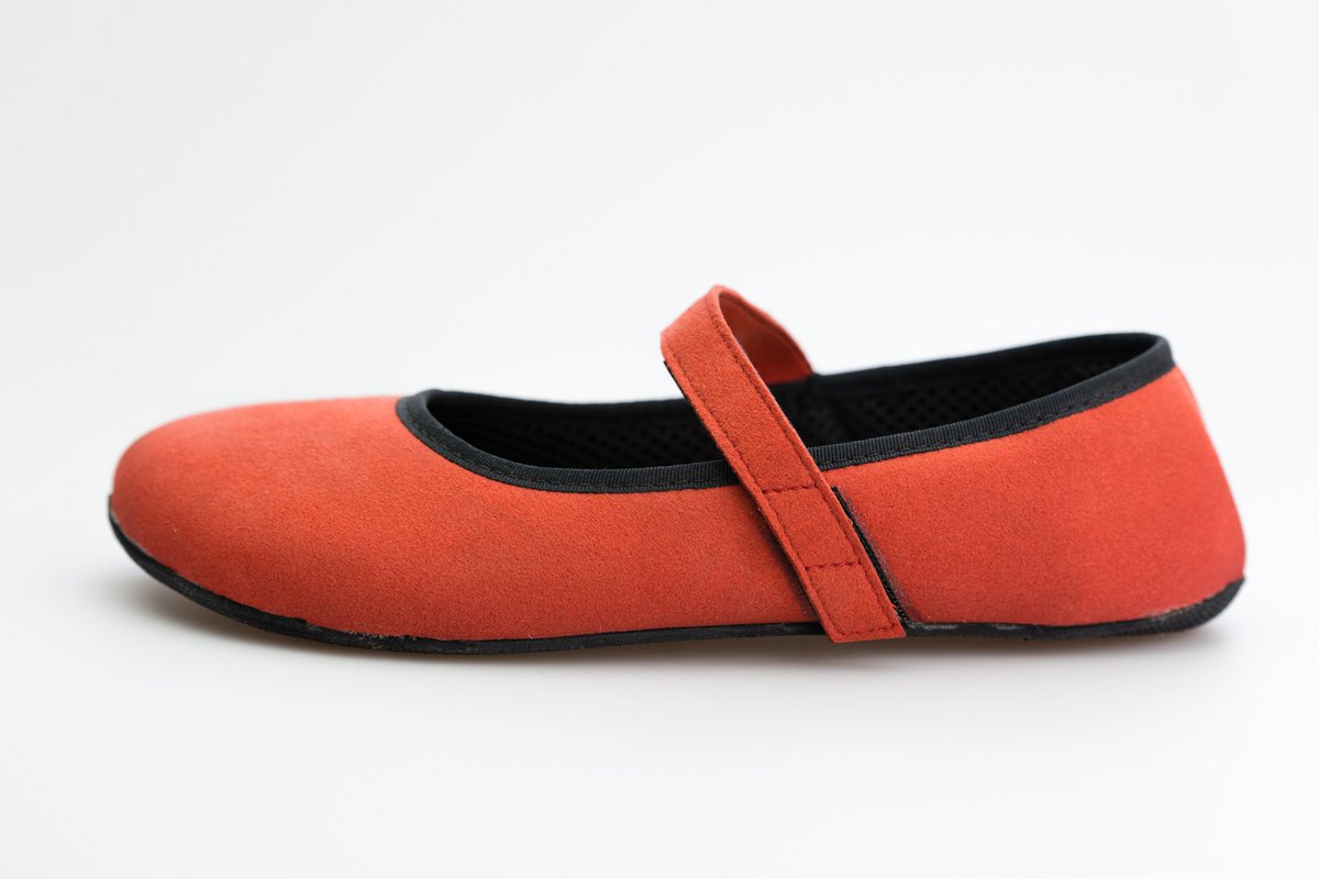 AhinsaShoes's tweet photo. Nové barevné semišové balerínky !! Ideální dárek pro Vás a Vaše blízké :) Jemné, lehké, zdravé...

https://t.co/kJERUzdSc3

https://t.co/OJux3MlPvd

https://t.co/vENBjoyuue

https://t.co/XY96uTT84S

https://t.co/wo832QlwC3 https://t.co/IzsKQhTz6L