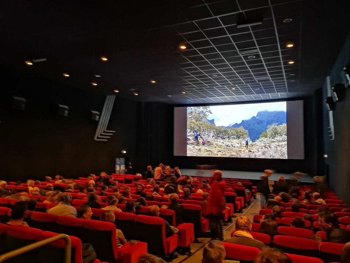 AubSante's tweet image. Avant première du film #lamontagnedanslesang qui vise à promouvoir la pratique du sport, la #dialyse longue nocturne et la #greffe pour tous @LMDSlefilm