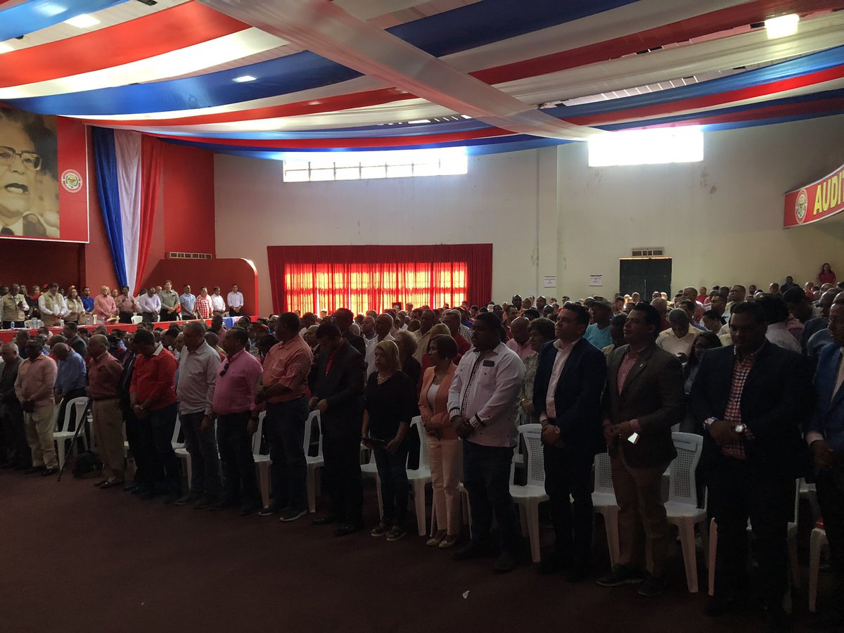 QuiqueAntun's tweet photo. Antes de iniciar los debates, guardamos un minuto de silencio en honor al #DiaInternacionaldeLaEliminaciónDeLaViolenciaContraLaMujer #PRSCDecide #CEPRSC https://t.co/3PdO8riEoG