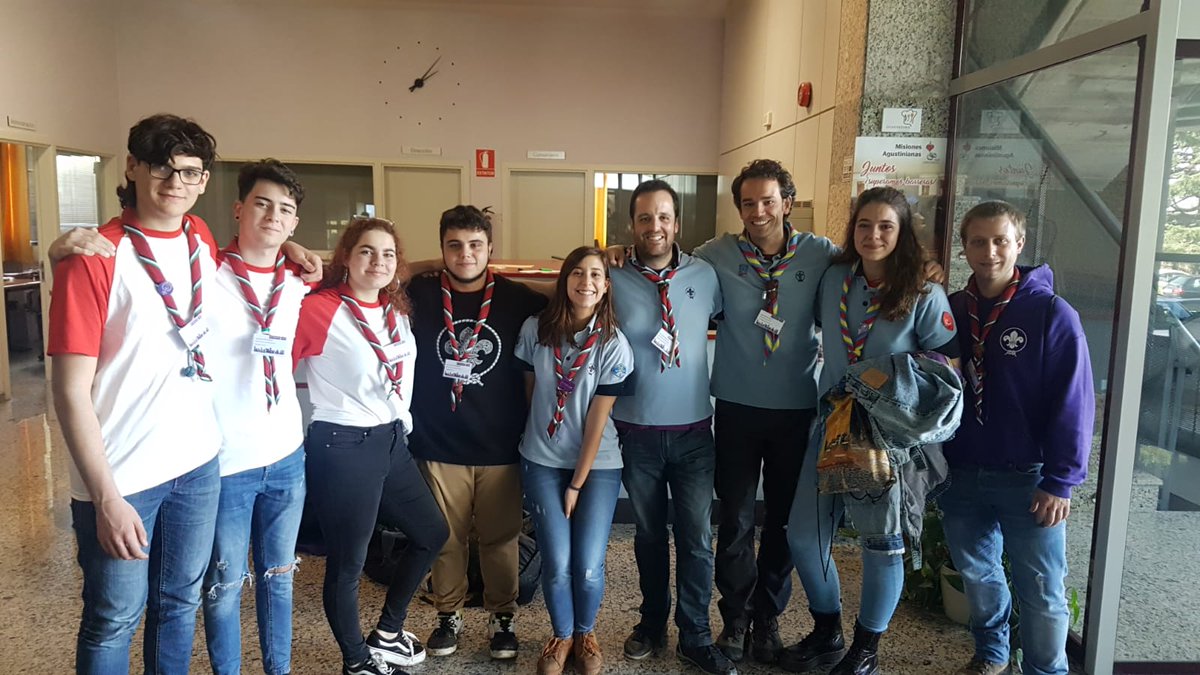 scouts513's tweet photo. Estamos muy felices porque este finde en la #AsambleaScout de @scout_es han anunciado que la foto de nuestro grupo ha quedado en 2° puesto en el Concurso de #FotosScouts y la rover, Nieves Casas ha sido elegida como una de las representantes Rover de ASDE en el #ForoRover 👏🏻🤗 https://t.co/phF6FMkWX1