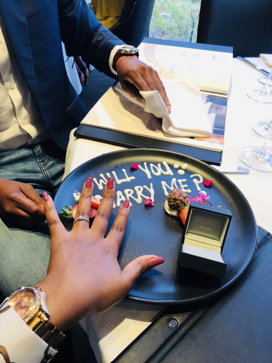 bellz_motshwane's tweet photo. Your Sister In Law is going to be a SISTER IN LAW 😭😭🤸🏾‍♂️🤸🏾‍♂️🤸🏾‍♂️ I’m officially a dam cry baby. https://t.co/q6ug1Mgyy6