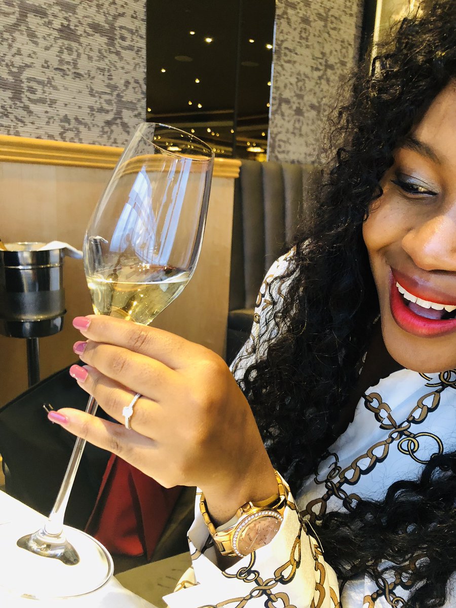 bellz_motshwane's tweet photo. Your Sister In Law is going to be a SISTER IN LAW 😭😭🤸🏾‍♂️🤸🏾‍♂️🤸🏾‍♂️ I’m officially a dam cry baby. https://t.co/q6ug1Mgyy6