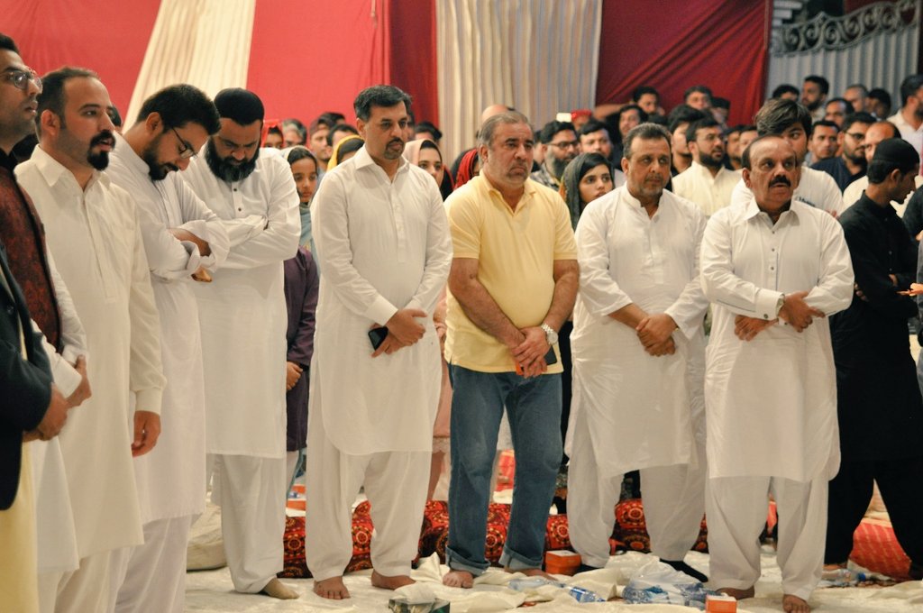 AshfaqAMangi's tweet photo. کل پاک سر زمین پارٹی نے عظیم الشان  محفل حمدونعت کا انعقاد کیا
اس محفل میں عوام کی بڑی تعداد نے  شرکت کرکے یہ ثابت کردیا ہے عوام کی اصل نمائندہ جماعت پاک سرزمین پارٹی ہی ہے
الیکشن تو آتے جاتے رہیں گے الیکشن کے بعد جو عوام کو یاد رکھے اصل نمائندہ اور مخلص وہی ہوتا ہے۔
#Karachi https://t.co/hApwRvQr1O