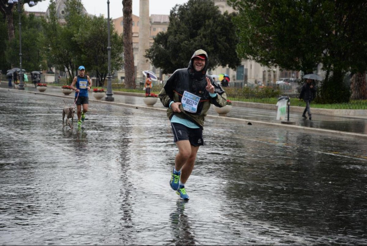 mpatitucci's tweet photo. “Corri Forrest, corri!" (cit. film "Forrest Gump")👟👟👟
.
Forrest Gump : "Mamma diceva sempre che dalle scarpe di una persona si capiscono tante cose, dove va, cosa fa, dove è stata." 👟👟👟
.
👟🏃⛈️🏃🌧️
#deejayten #roma #deejayfive
#radiodeejay #runlikeadeejay
con @radiodeejay https://t.co/yNXrbS1aZr