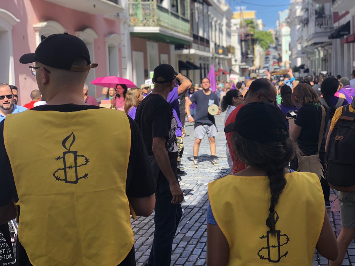 AIPuertoRico's tweet photo. ¡De aquí no nos vamos si no tiene firma!
#EstadodeEmergencia
#NiUnaMenos
#25NPR
#FirmaRicky https://t.co/DfuchllukV