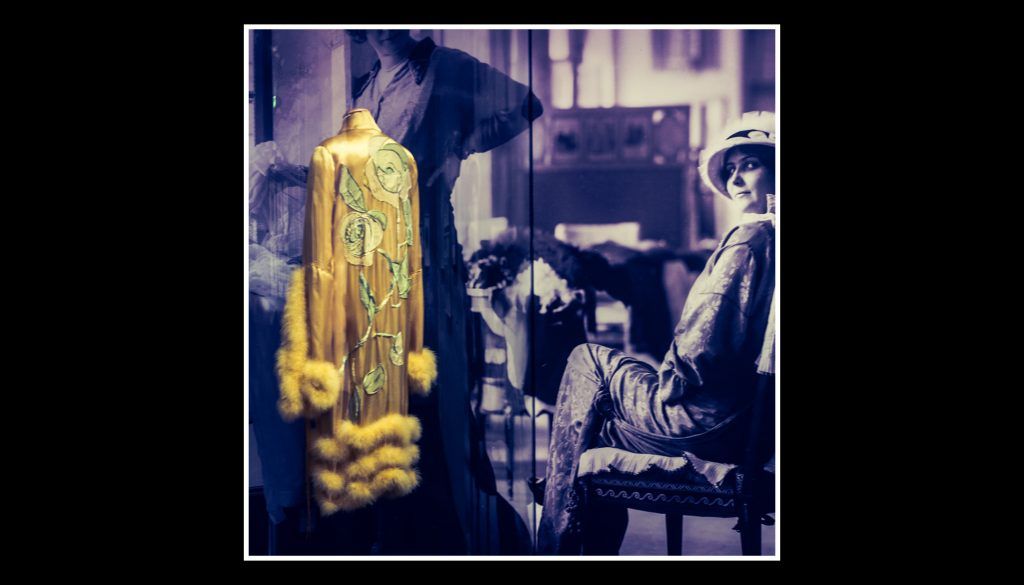 Eve is in Vienna re-tracing the past. I did the same. It was interesting to see how my memories of the area didn’t quite square up with the reality. Eve meets someone in a café; every novel needs a mysterious rendezvous in a café, doesn’t it? #NaNoWriMo18 buff.ly/2Kx8HP3