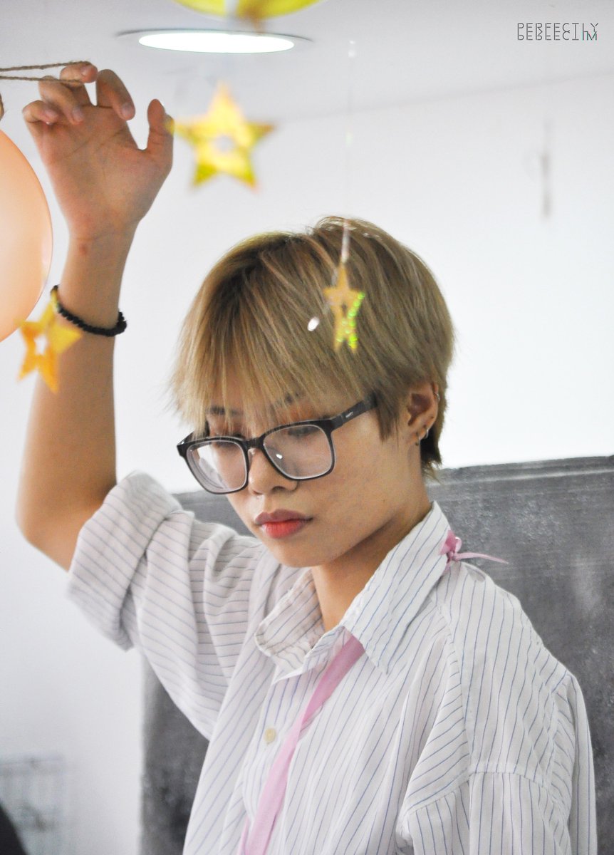 IMPERFECT230912's tweet photo. [180909] [HQ] Bibaram Tailors's 2nd direct sales
#Ken from #theAcode
It looks like a fairy between thousand of stars, sorry for bad editing ugh i don't know why but the Photoshop cs6 on my laptop is awful these days https://t.co/INK8Y9pYR1
